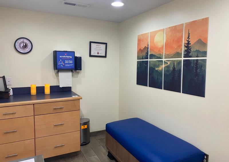 Carousel Slide 7: Acupuncture Room